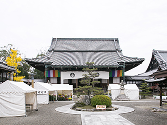 施工事例: 滋賀県野洲市 真宗木辺派 本山錦織寺 瓦屋根施工